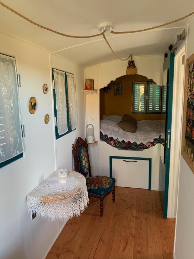 La Chambre D'Apolline Grambois Exteriör bild